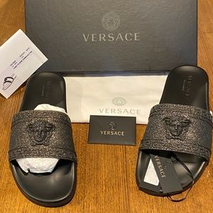 Men’s size 11 Versace slides